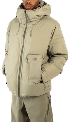 C.P. カンパニー ユニセックス グリーンキルティングジャケット フード付きジッパーポケット 15CLOW015A006577A335 Details for C.P. カンパニー ユニセックス グリーンキルティングジャケット フード付きジッパーポケット 15CLOW015A006577A335