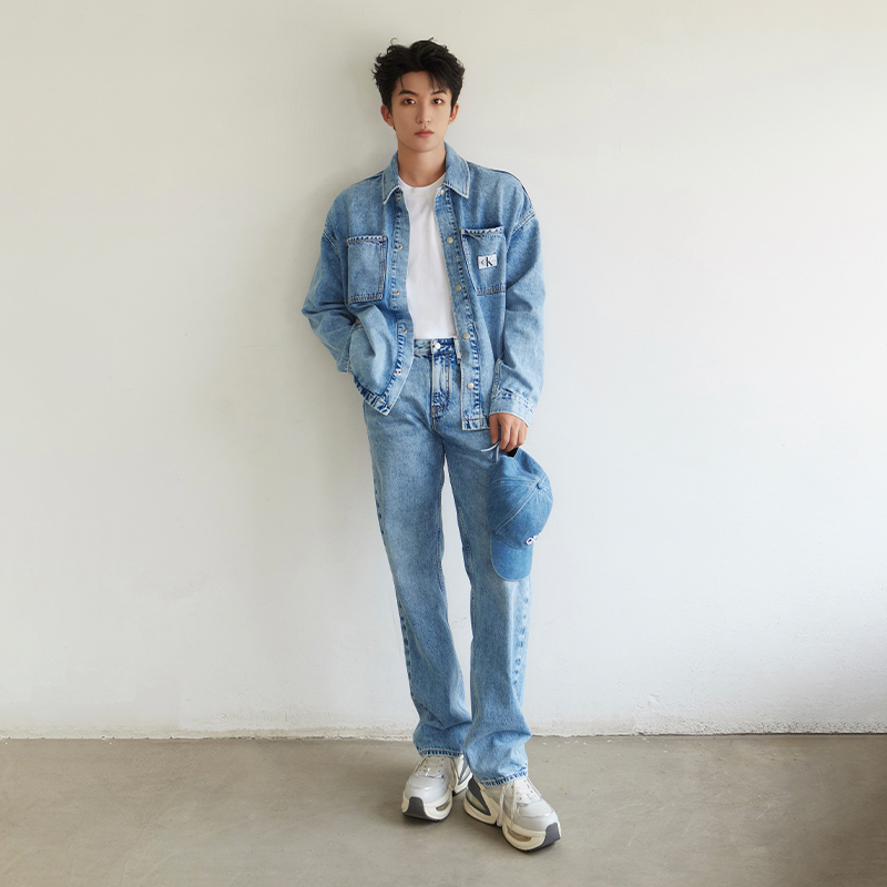 Purchase 卡尔文克莱因90年代复古直筒牛仔裤男士浅蓝色丹宁裤 J325951