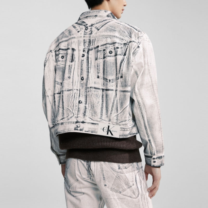 Shop カルバン・クライン アートレトロ ボタンアップ 長袖デニムジャケット ミッドグレー J325291