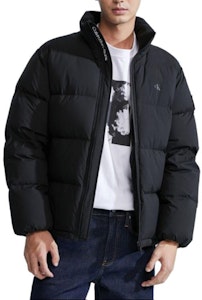 CALVIN KLEIN Jaket Puffer Hitam Logo Print - Fit Santai Kasual J323229-BEH Shop CALVIN KLEIN Jaket Puffer Hitam Logo Print - Fit Santai Kasual J323229-BEH