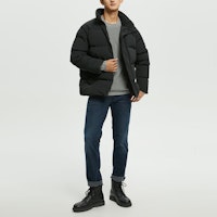 CALVIN KLEIN Jaket Puff Hitam dengan Logo Cetak dan Rekaan Berlapik Quilted J322365-BEH Lookbook CALVIN KLEIN Jaket Puff Hitam dengan Logo Cetak dan Rekaan Berlapik Quilted J322365-BEH