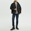 Lookbook CALVIN KLEIN Jaket Puff Hitam dengan Logo Cetak dan Rekaan Berlapik Quilted J322365-BEH