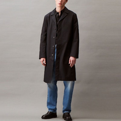 Calvin Klein 休閒風衣隱藏排扣黑色外套 40BM502-BAE Lookbook Calvin Klein 休閒風衣隱藏排扣黑色外套 40BM502-BAE