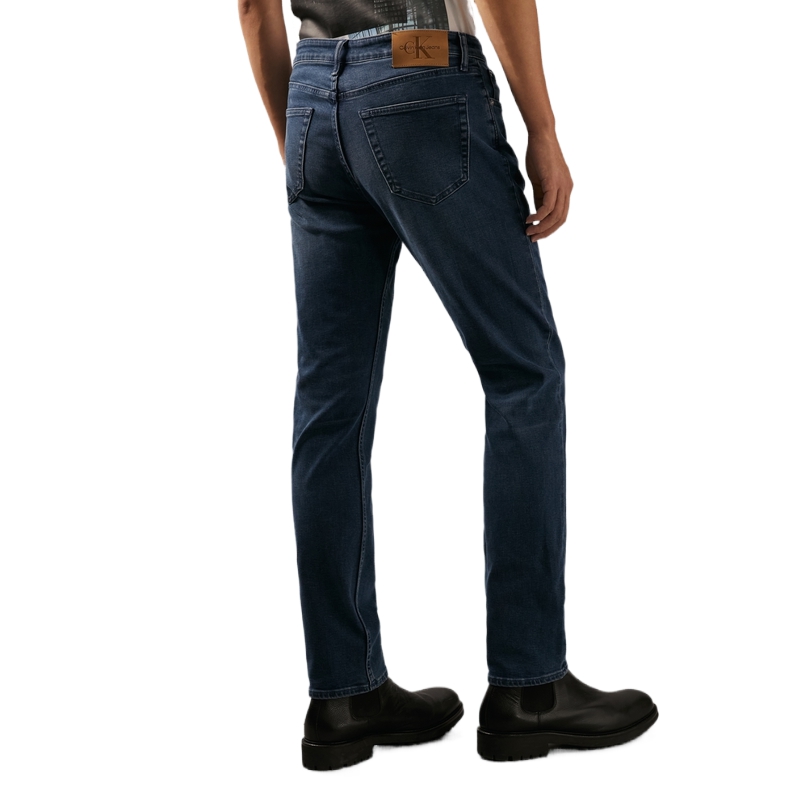 Purchase Calvin Klein 经典复古直筒天鹅绒蓝色牛仔裤 J327352