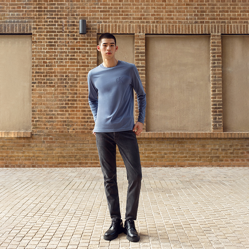 Calvin Klein  Classic Slim Tapered Fit Stretch Jeans in Denim Black. J326578 圖 4