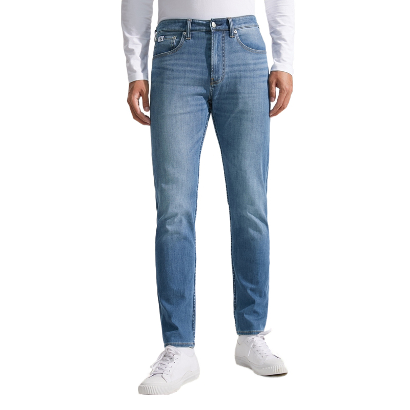 Calvin Klein  Cool Commuter Stretch Tapered Quick-Dry Jeans Light Blue. J324984 圖 4