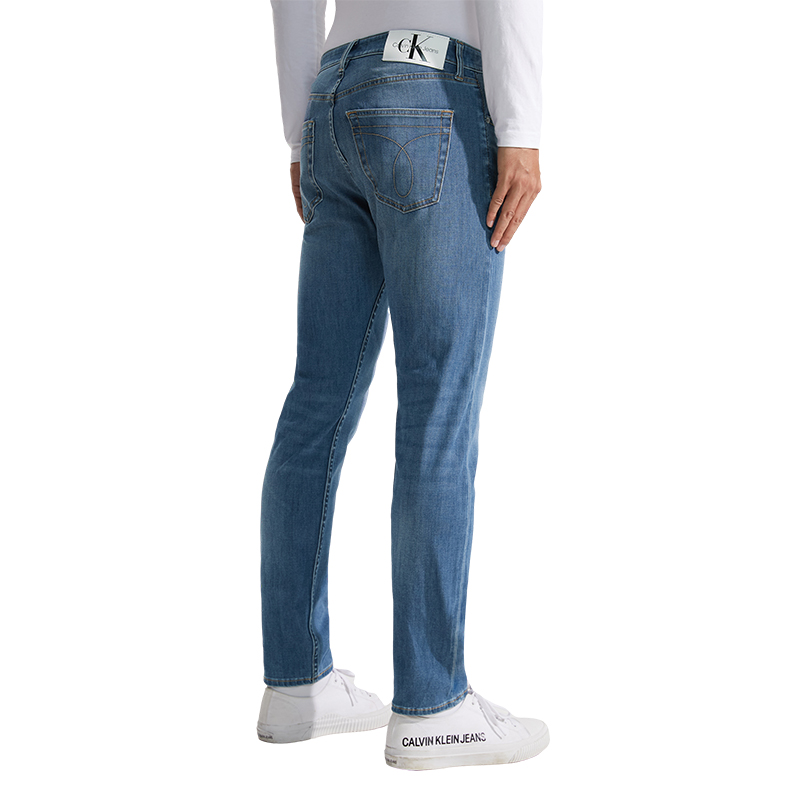 Calvin Klein  Cool Commuter Stretch Tapered Quick-Dry Jeans Light Blue. J324984 圖 5