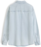 Calvin Klein Kemeja Denim Cotton Minimalis Biru Muda dengan Saku. J322774-1AA Lookbook Calvin Klein Kemeja Denim Cotton Minimalis Biru Muda dengan Saku. J322774-1AA