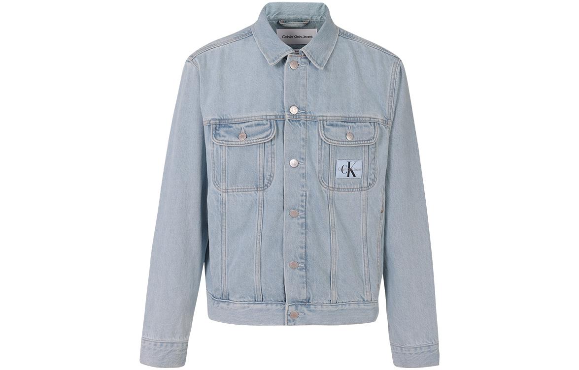 Order Chaqueta vaquera azul claro con logo de bolsillo Calvin Klein. J30J320542-1AA