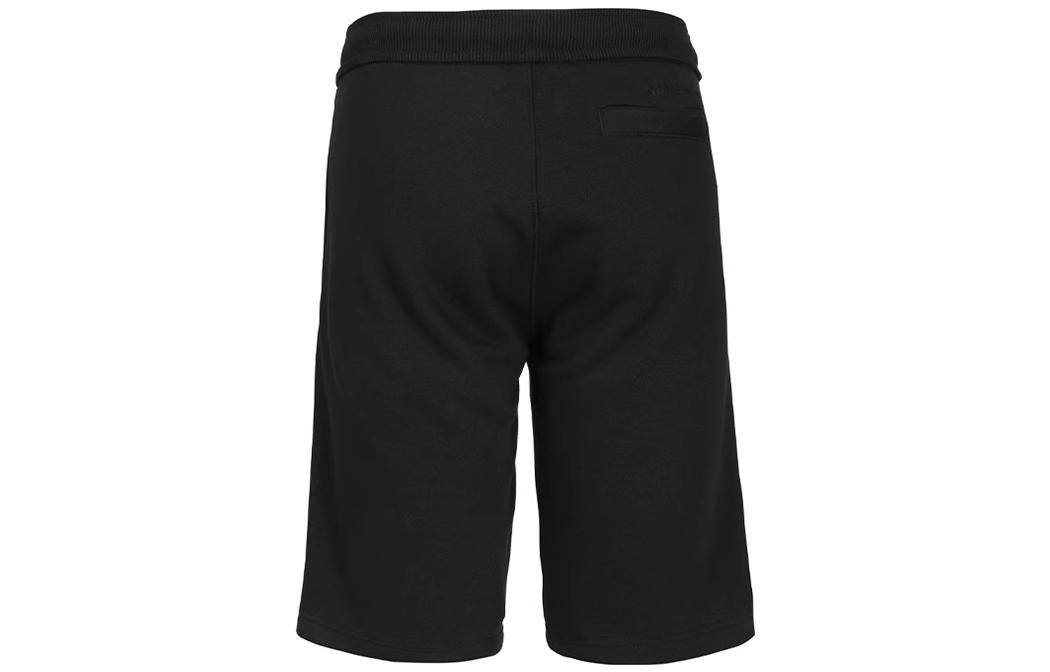 Lookbook Calvin Klein Shorts Negros Casual de Tiro Medio con Estampado. J30J322905