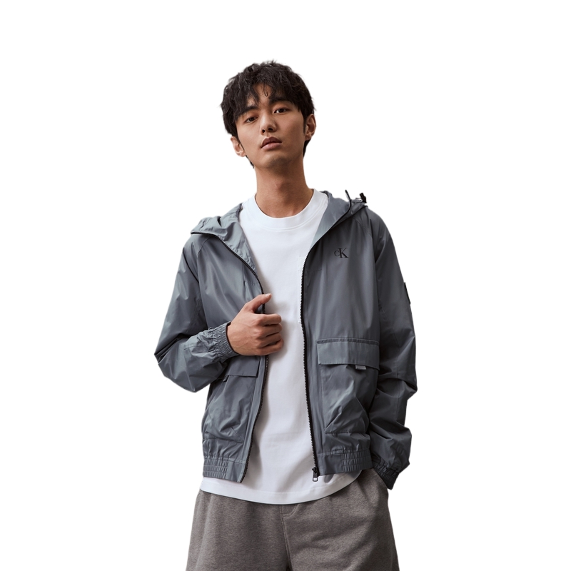 Shop Calvin Klein Chaqueta Hoodie Casual Exterior con Estampado Minimalista. ZM02677