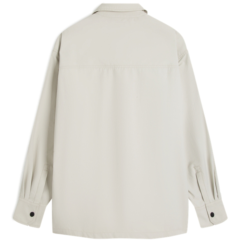 Lookbook Camisa Calvin Klein Workwear Botones a Presión Blanco Leche. J323517-ACF