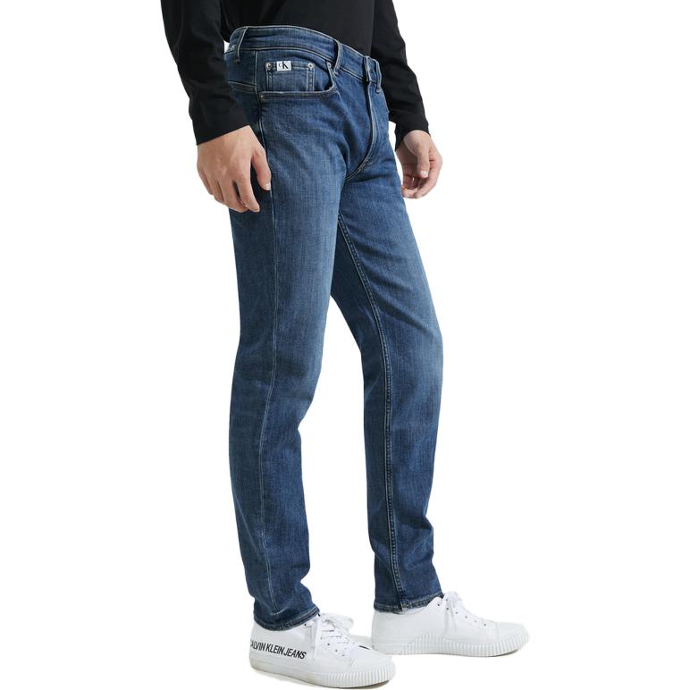 Calvin Klein  Slim Fit Tapered Comfort Denim Jeans in Blue. J324365 圖 4