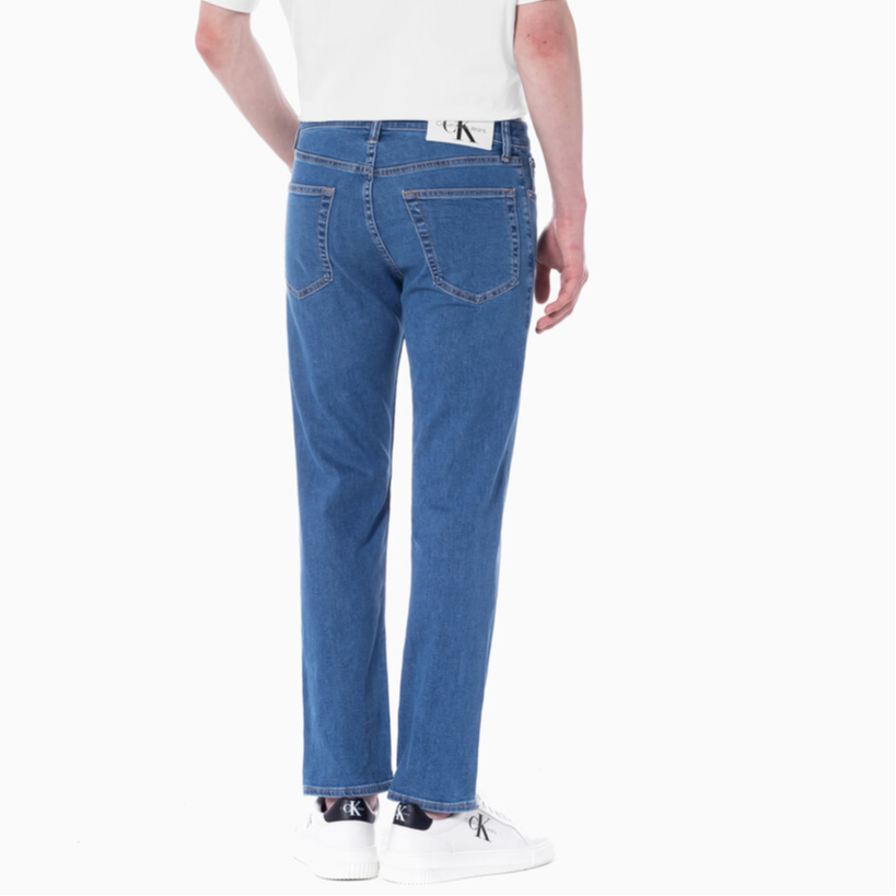Purchase CALVIN KLEIN Seluar Jeans Slim Straight Fit Biru Muda Denim. J325414-1A4