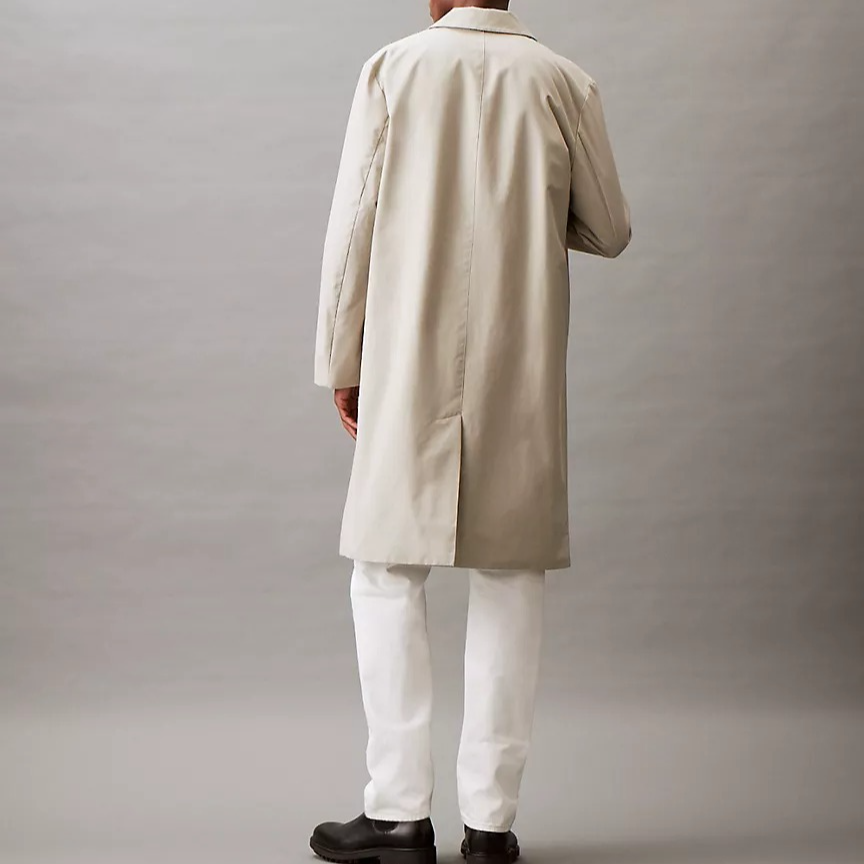 Lookbook CALVIN KLEIN Abrigo Trench Largo con Botones y Manga Larga Color Piedra 40BM502-250