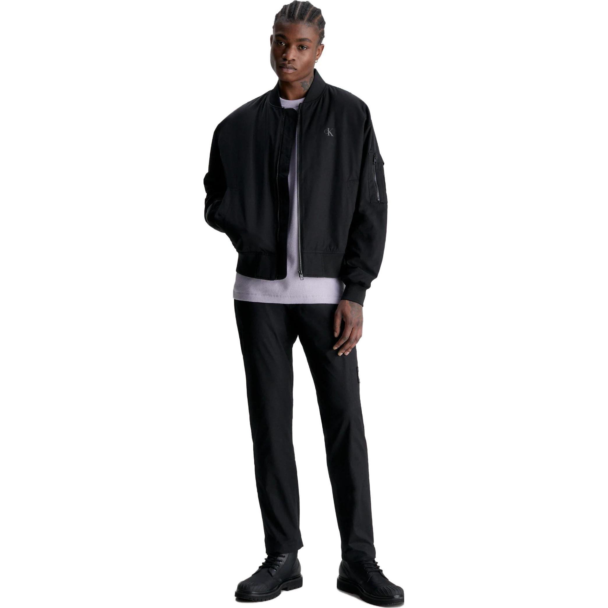 Lookbook Calvin Klein 素色立領拉鍊外套 - 黑色 J30J323842-BEH