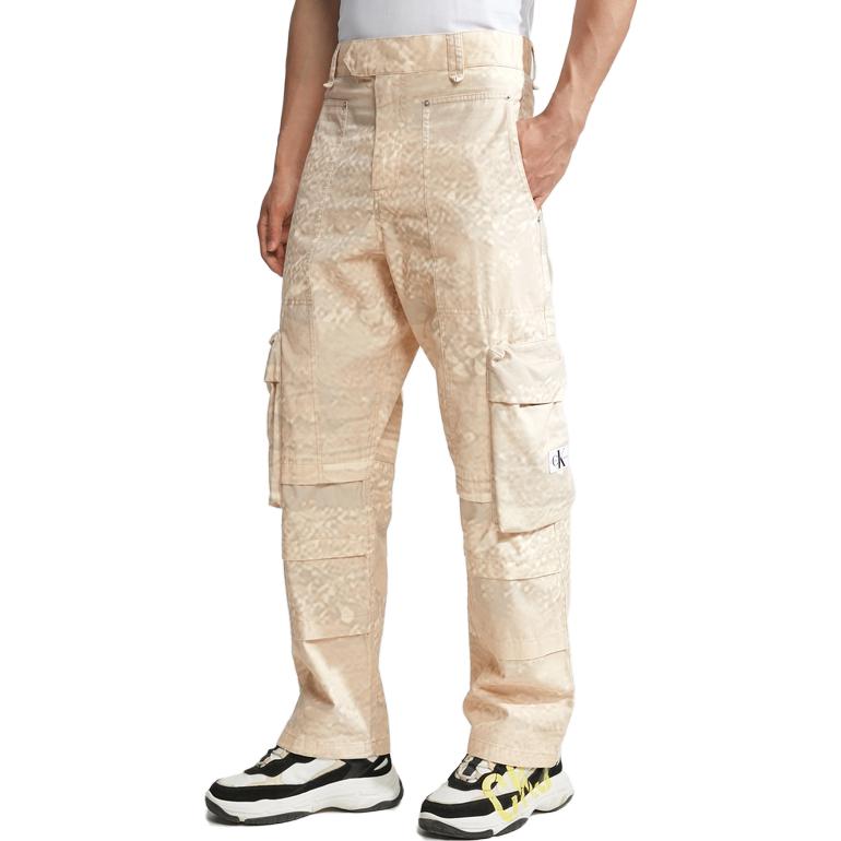 Purchase Pantalones Cargo Beige Tie-Dye Calvin Klein con Bolsillo y Cremallera Holgados. J323145