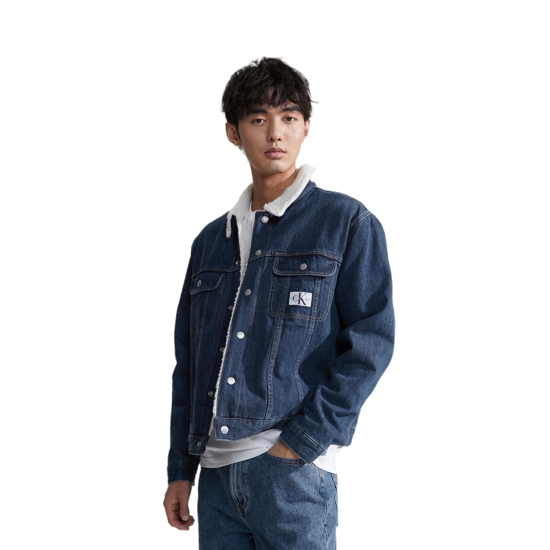 Shop カルバン・クライン ヴィンテージデニムジャケット シェルパ裏地＆スタッズ襟付き J325844