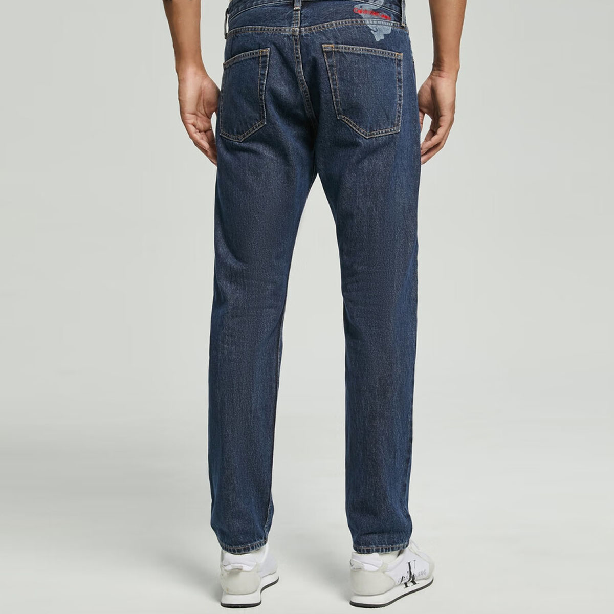 Purchase CALVIN KLEIN Jeans Tirus Dicuci Biru Tua. J323002-1BY