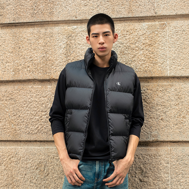 Calvin Klein  Waterproof Quilted Down Vest Jacket J326814 圖 3