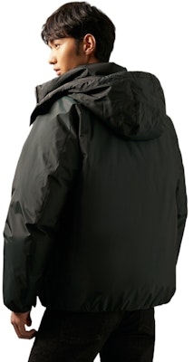 CALVIN KLEIN Windproof Waterproof Down Jacket with Hood Outdoor Style. J326604 Purchase CALVIN KLEIN Windproof Waterproof Down Jacket with Hood Outdoor Style. J326604