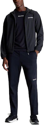 Calvin Klein 黑色连帽拉链印花夹克 00GMS4O525-BAE Lookbook Calvin Klein 黑色连帽拉链印花夹克 00GMS4O525-BAE