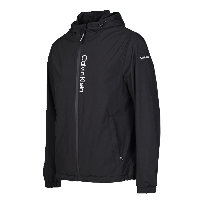 Shop Calvin Klein 黑色防风防水连帽夹克 CM455105-eby CM455105-EBY