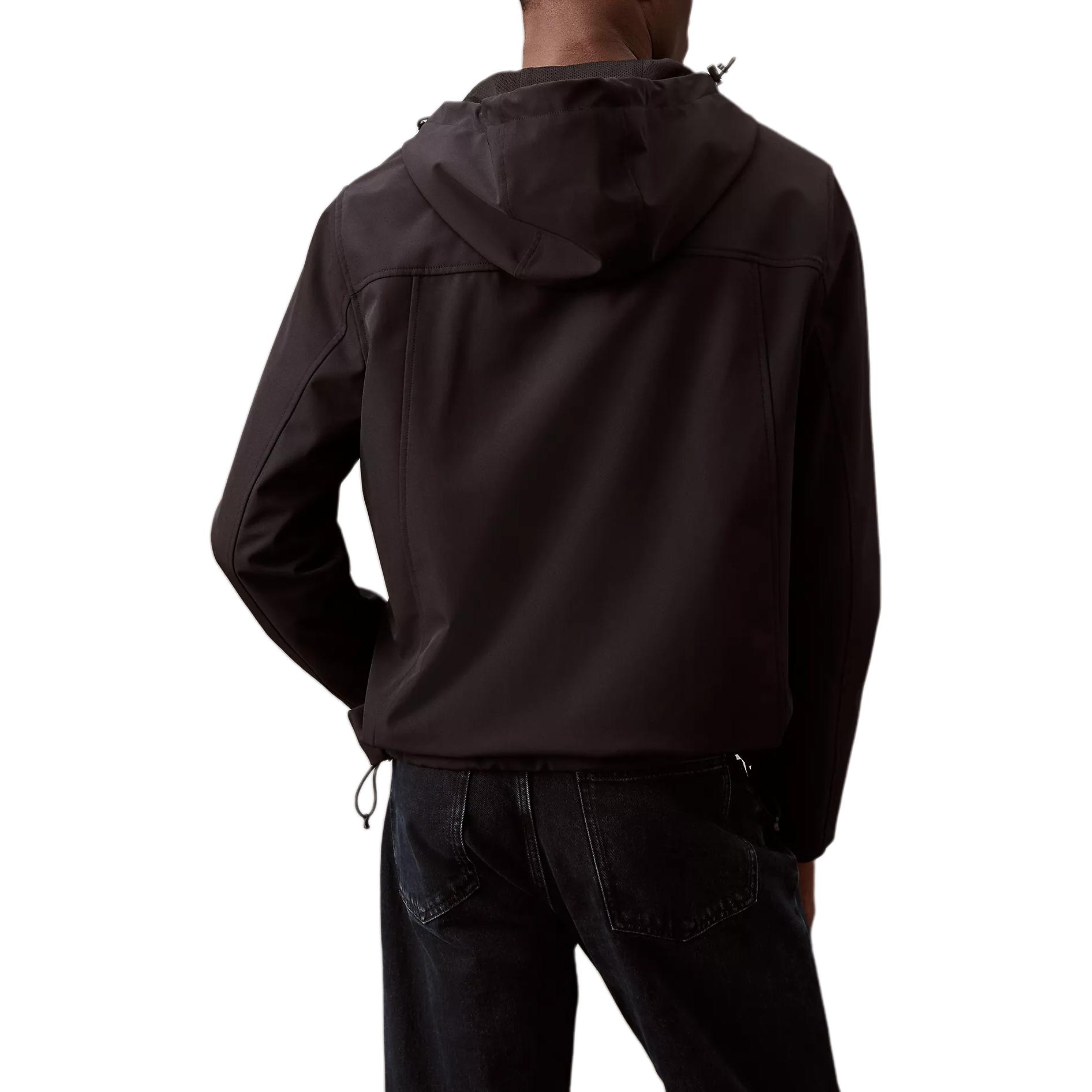 Lookbook 卡尔文克莱因黑色软壳长袖连帽夹克外套 40BM527-001