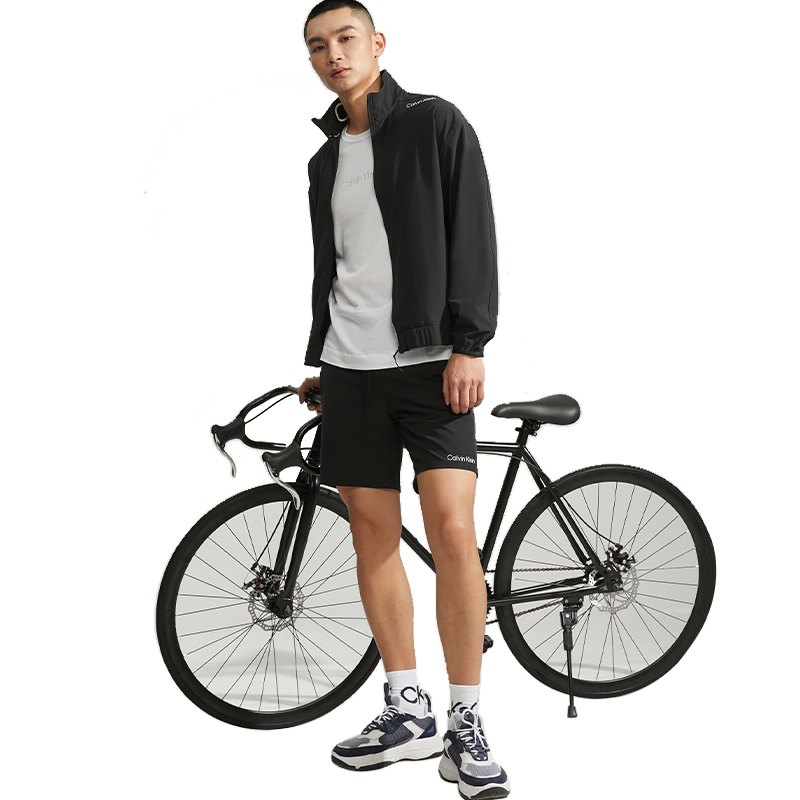 Shop 卡尔文克莱因黑色防水速干户外跑步夹克 4MS3O500-001