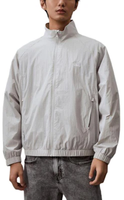 卡文克莱刺绣简约立领夹克 银河灰 J325905-PC8 Order 卡文克莱刺绣简约立领夹克 银河灰 J325905-PC8