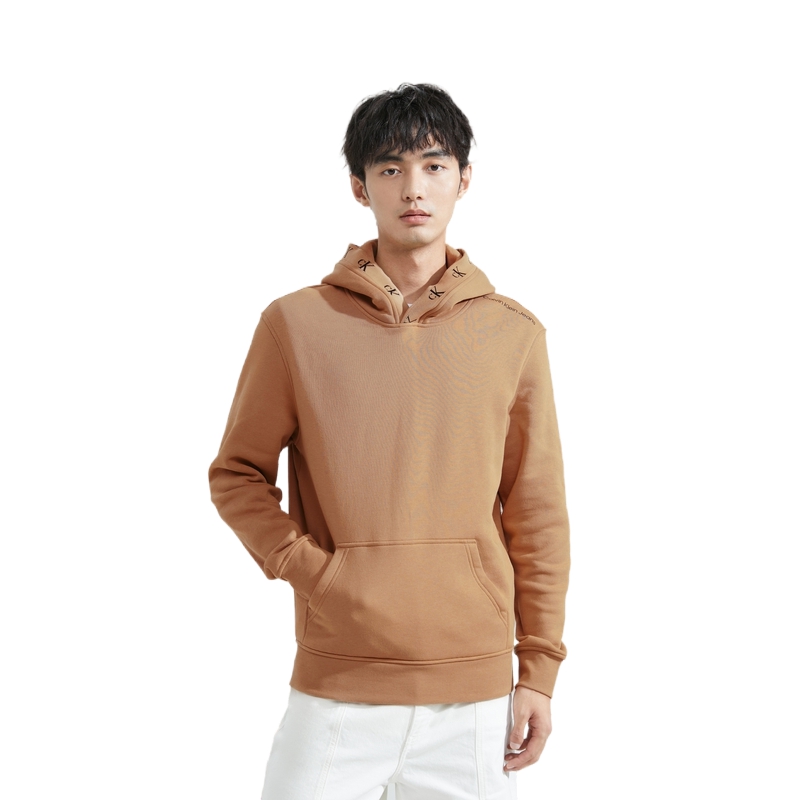 Shop Calvin Klein 圓形Logo提花羊毛衫 卡其色 - ZM02448GV7