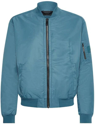 Calvin Klein FW22 Jaket Bomber Patch Solid Biru K10K109907-DAZ Buy Calvin Klein FW22 Jaket Bomber Patch Solid Biru K10K109907-DAZ