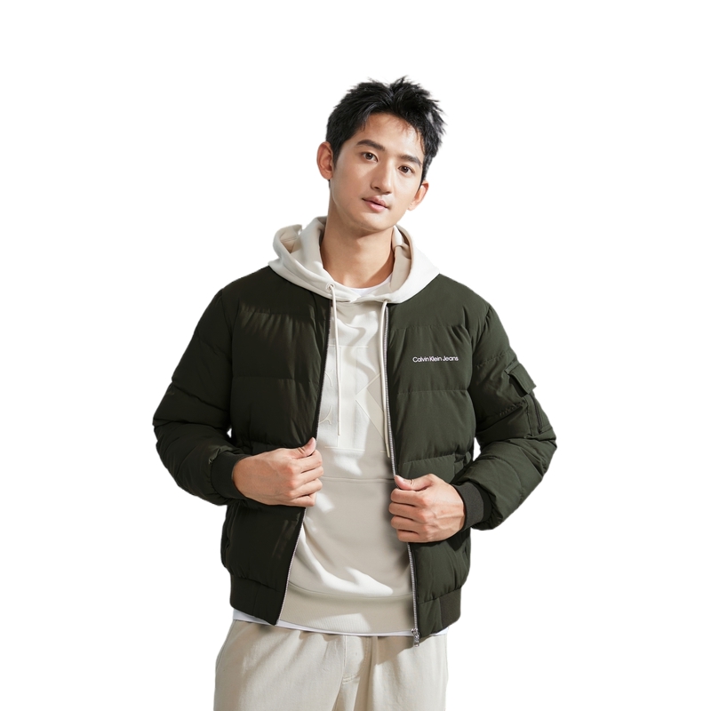 Calvin Klein FW23  Quilted Down Jacket with Minimalist Letter Print. J324342 圖 6
