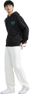 Calvin Klein FW23 太空黑色套頭運動衫 J324473 Lookbook Calvin Klein FW23 太空黑色套頭運動衫 J324473