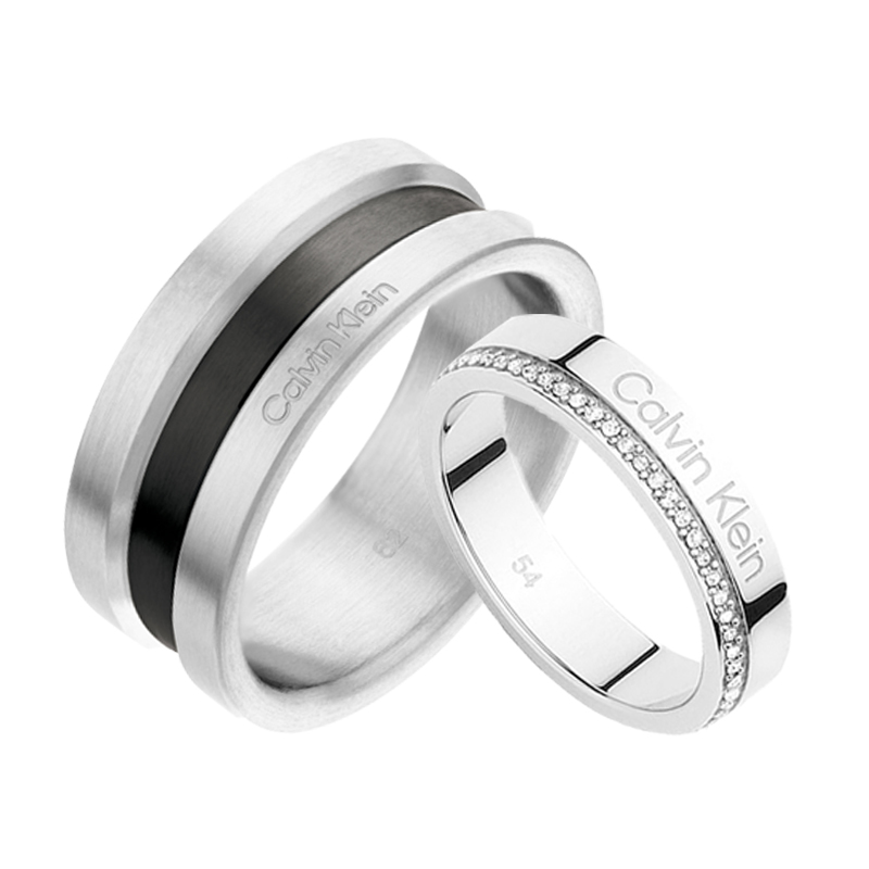 Lookbook Calvin Klein Galaxy Spark Crystal Ring Unisex Couple Style. 35000061CP200