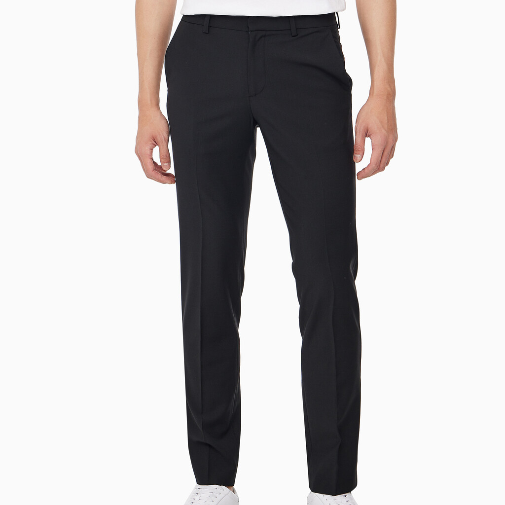 Shop CALVIN KLEIN 牛仔修身休閒褲 黑色 40BM604-BAE