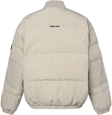 CALVIN KLEIN Jaket Puff Lelaki Logo Print Kotak-Kotak. J324429 Lookbook CALVIN KLEIN Jaket Puff Lelaki Logo Print Kotak-Kotak. J324429