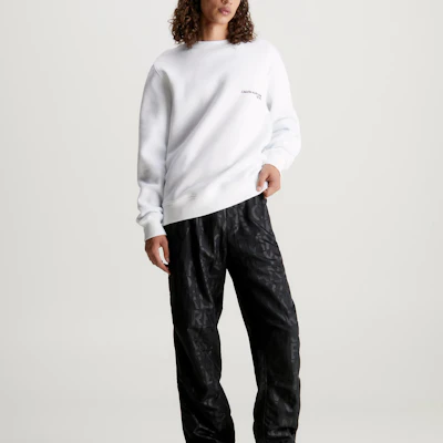 卡尔文·克莱牛仔极简LOGO长袖卫衣白色(男士欧洲版) J30J324625-YAF Lookbook 卡尔文·克莱牛仔极简LOGO长袖卫衣白色(男士欧洲版) J30J324625-YAF