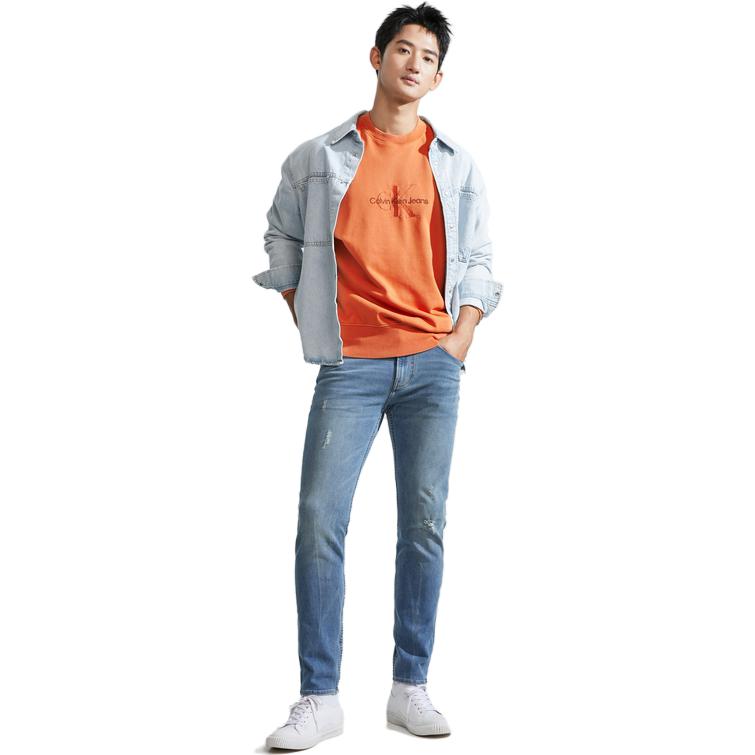 Lookbook CALVIN KLEIN Logo Print Crewneck Pullover Sweatshirt Lelaki J324475