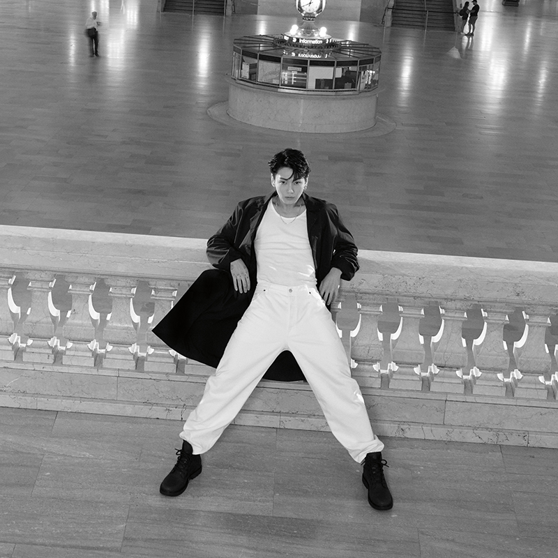 Calvin Klein Minimalist  Straight Cotton Denim Jeans White J325404 圖 4