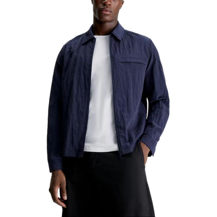 Shop Calvin Klein纯色夜空长袖拉链夹克 K10K112368-CHW