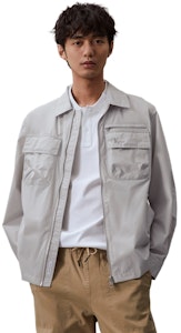 CALVIN KLEIN SS24 Jaket Kerja Kasual Bordir Saku Zip-Up. J325507 Cheap CALVIN KLEIN SS24 Jaket Kerja Kasual Bordir Saku Zip-Up. J325507