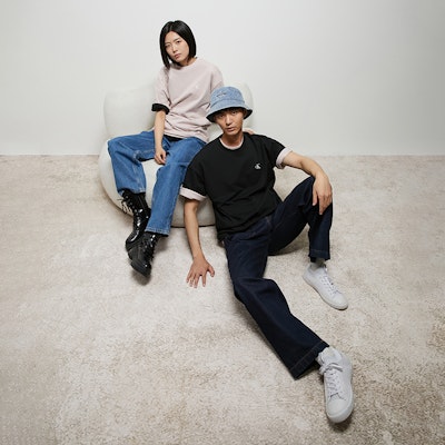 CALVIN KLEIN SS24 Cotton Relaxed Embossed Logo T-Shirt Unisex Heavyweight. J400377 3