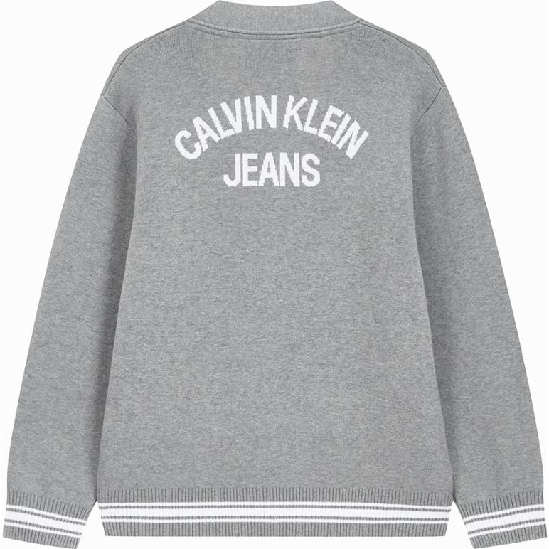 Lookbook CALVIN KLEIN Uniseks Baju Rajut Lengan Panjang V-Neck Cetakan Huruf J324407