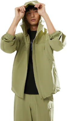 Jaket Softshell Kalvin Klein Tahan Air & Angin UV Protection J326339 Details for Jaket Softshell Kalvin Klein Tahan Air & Angin UV Protection J326339