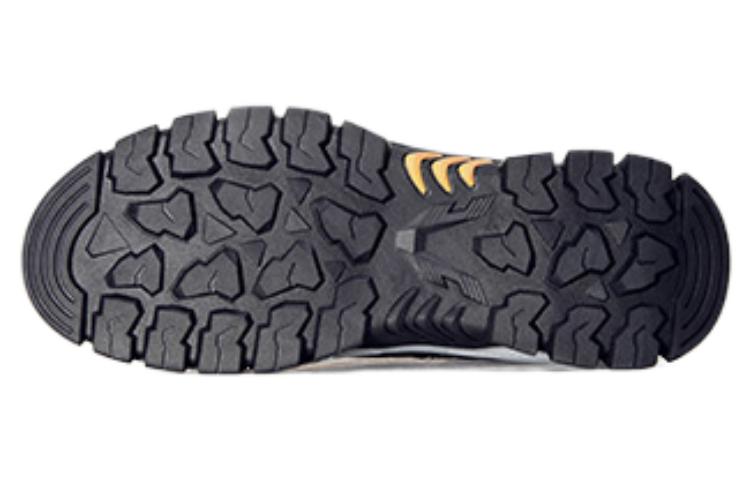 Lookbook CAMEL CROWN High-Top Outdoor 'Selesa dan Trendy' PE12235196