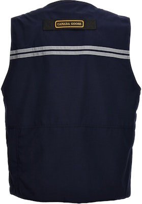 加拿大鹅 Canmore 红标海军蓝V领无袖马甲 男女同款 2449M63 Lookbook 加拿大鹅 Canmore 红标海军蓝V领无袖马甲 男女同款 2449M63