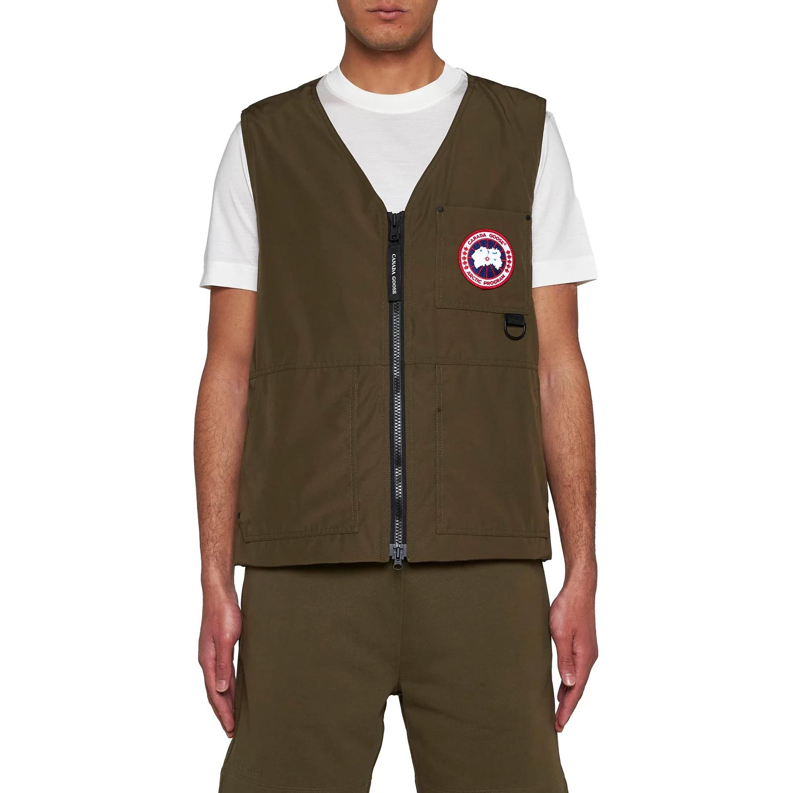 Shop 加拿大鵝Canmore紅標橄欖綠標誌拉鏈背心男女款 2449M-49