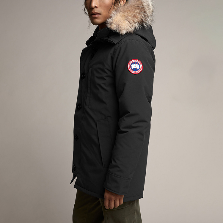 Purchase Canada Goose Chateau Chaqueta de Plumas Negra con Capucha y Etiqueta Roja 3426MA-61