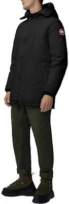 Canada Goose Chateau FW22 Chaqueta Negra Unisex con Parche y Plumón 2053M-61 Lookbook Canada Goose Chateau FW22 Chaqueta Negra Unisex con Parche y Plumón 2053M-61